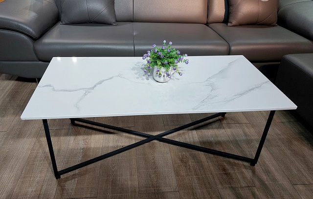 Mua bàn sofa cần lựa chọn chất liệu phù hợp với phong cách thiết kế căn phòng