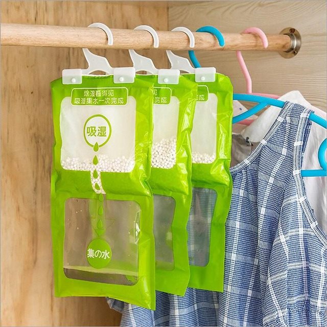 Túi hút ẩm tủ quần áo là sản phẩm có công dụng giữ cho quần áo luôn khô thoáng, bảo vệ sức khỏe người dùng