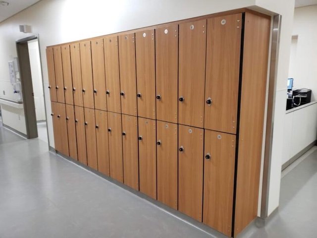 Bạn có thể chọn tủ locker với nhiều chất liệu khác nhau