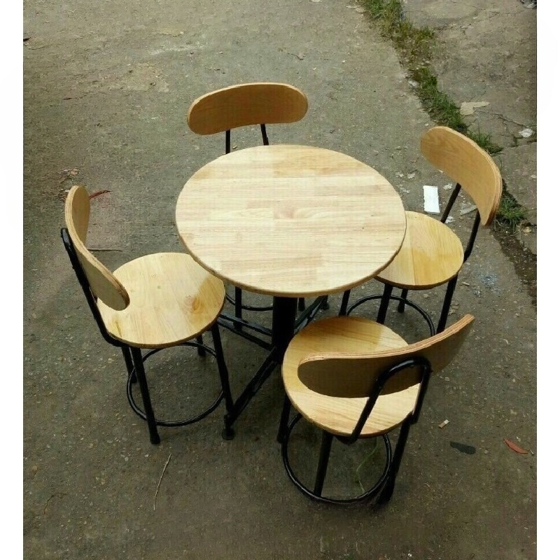 Bàn ghế gỗ mặt tròn cho quán cafe, quán bar