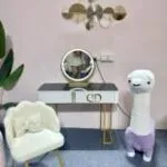 Bàn phấn hiện đại màu xám, chân sắt chữ U, gương LED viền vàng - BTDVP56