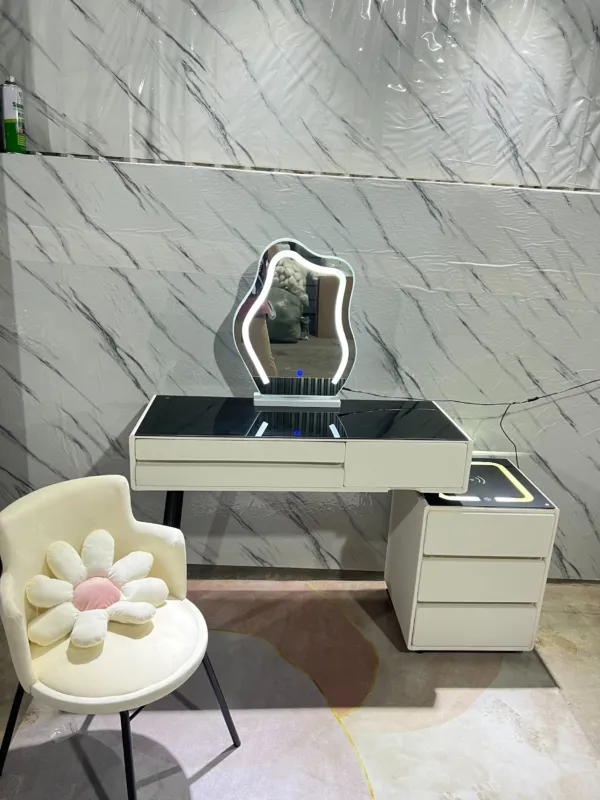 Bàn phấn trắng đen hiện đại, gương cảm ứng nghệ thuật viền sáng - BTDVP57