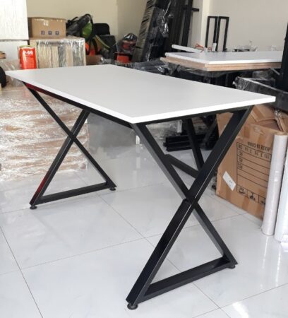 Bàn Làm Việc Chân Sắt Chữ X 1m2 Gỗ Công Nghiệp – BLVVP67