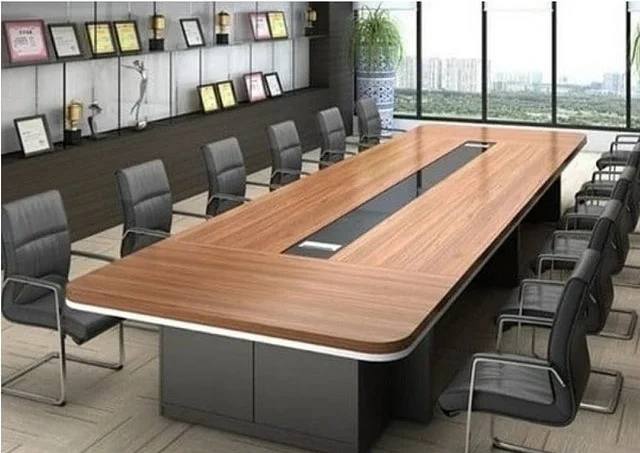 Bàn họp cho 10 người cần có chiều dài tối thiểu 240 cm Bàn họp cho 10 người cần có chiều dài tối thiểu 240 cm