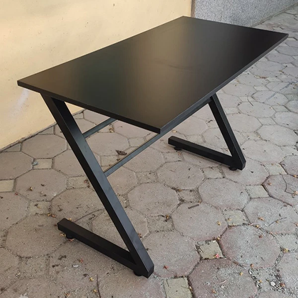 Bàn văn phòng với phần chân sắt được thiết kế theo hình chữ Z – BLVVP65 Bàn văn phòng với phần chân sắt được thiết kế theo hình chữ Z – BLVVP65