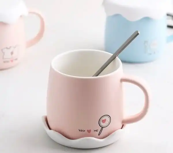 Cốc nước với thiết kế độc đáo trang trí bàn làm việc Cốc nước với thiết kế độc đáo trang trí bàn làm việc