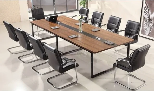 Một chiếc bàn học dành cho 12 người ngồi cần dài tối thiểu 300cm Một chiếc bàn học dành cho 12 người ngồi cần dài tối thiểu 300cm