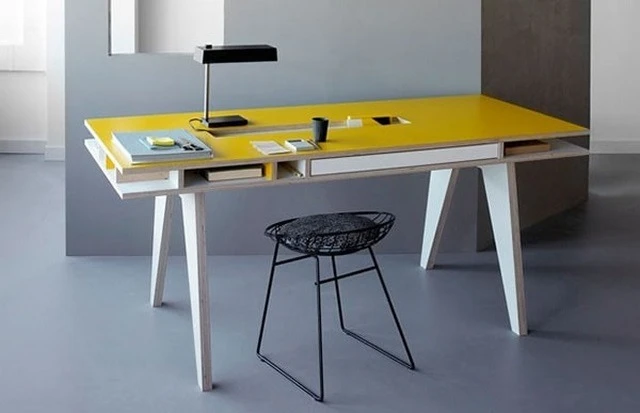 Bàn làm việc nữ Giáp Tý và những thông tin quan trọng bạn cần biết