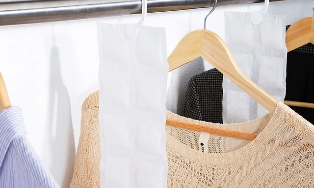 Sử dụng túi hút ẩm đúng cách mang tới hiệu quả cao Sử dụng túi hút ẩm đúng cách mang tới hiệu quả cao